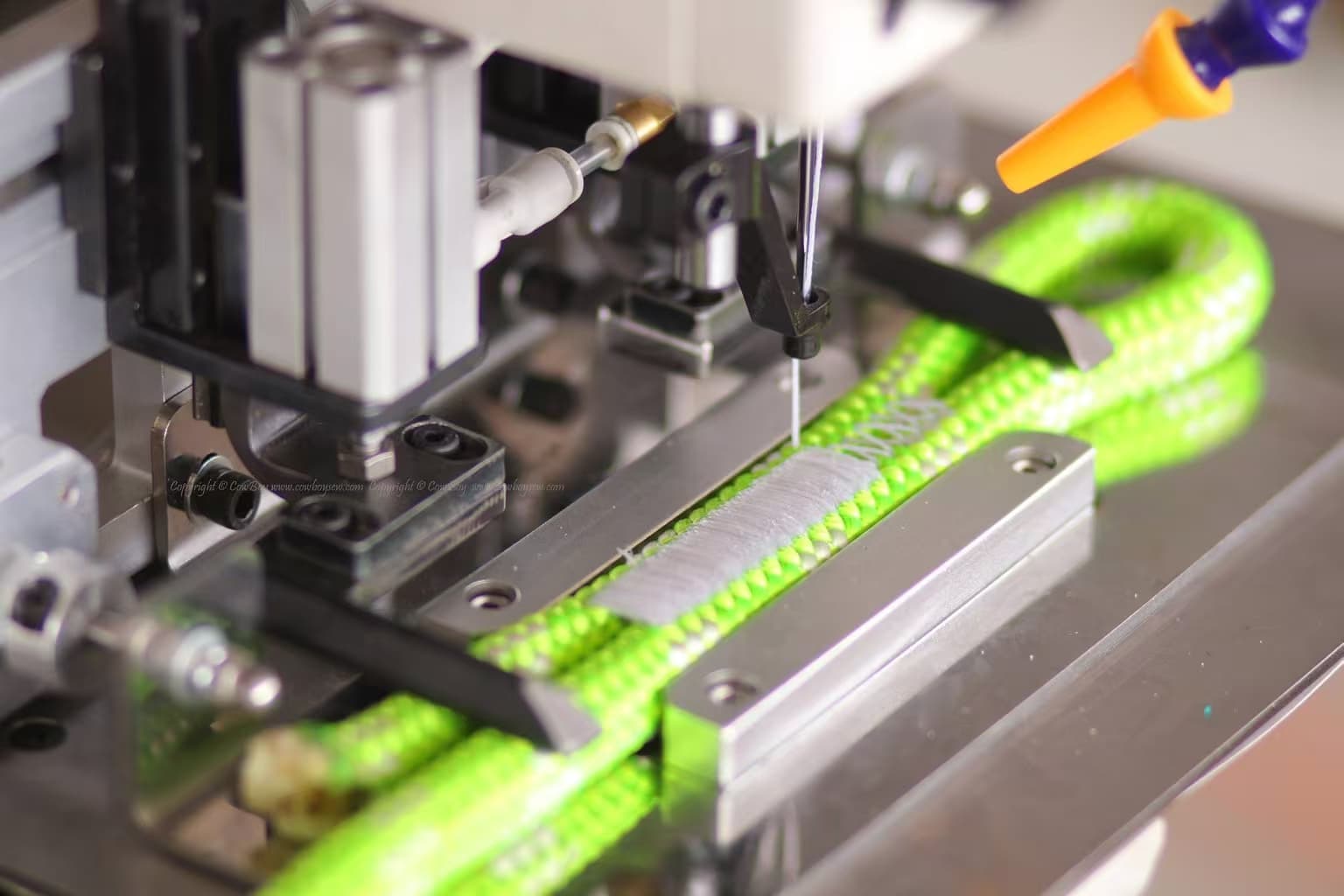 71008G Automatic rope sewing machine