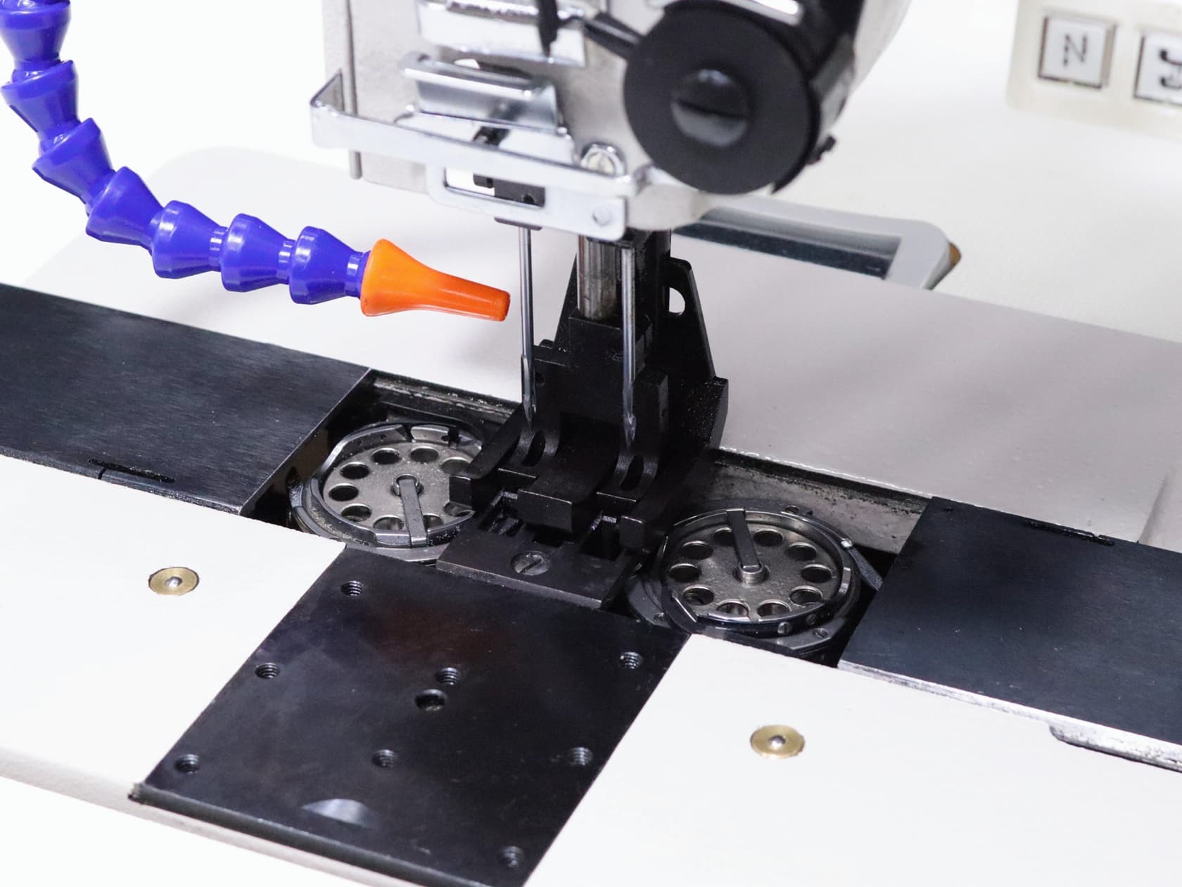 Twin needle walking foot sewing machine