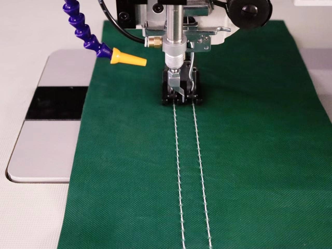 Heavy duty tents sewing machine 