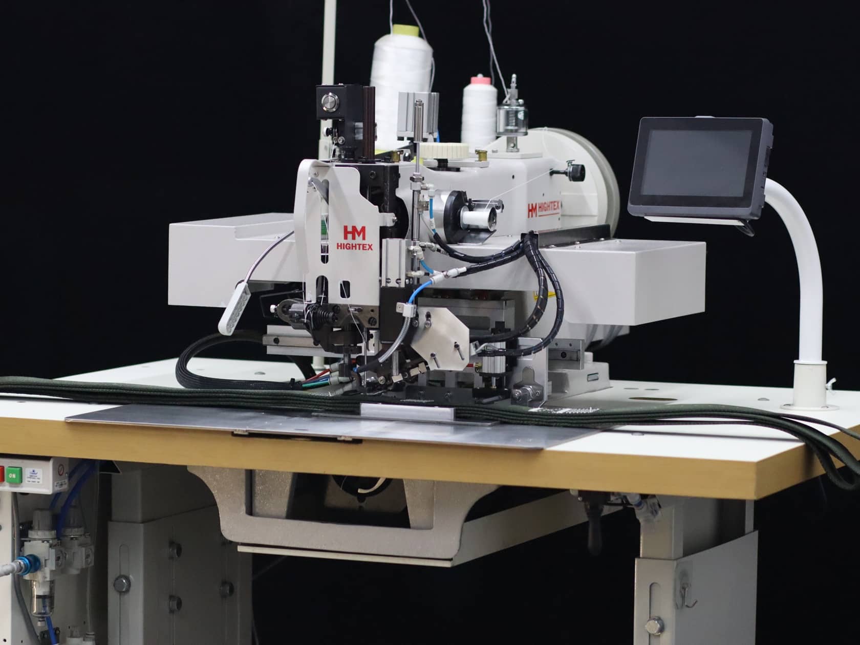 733PLC parachute harness sewing machine