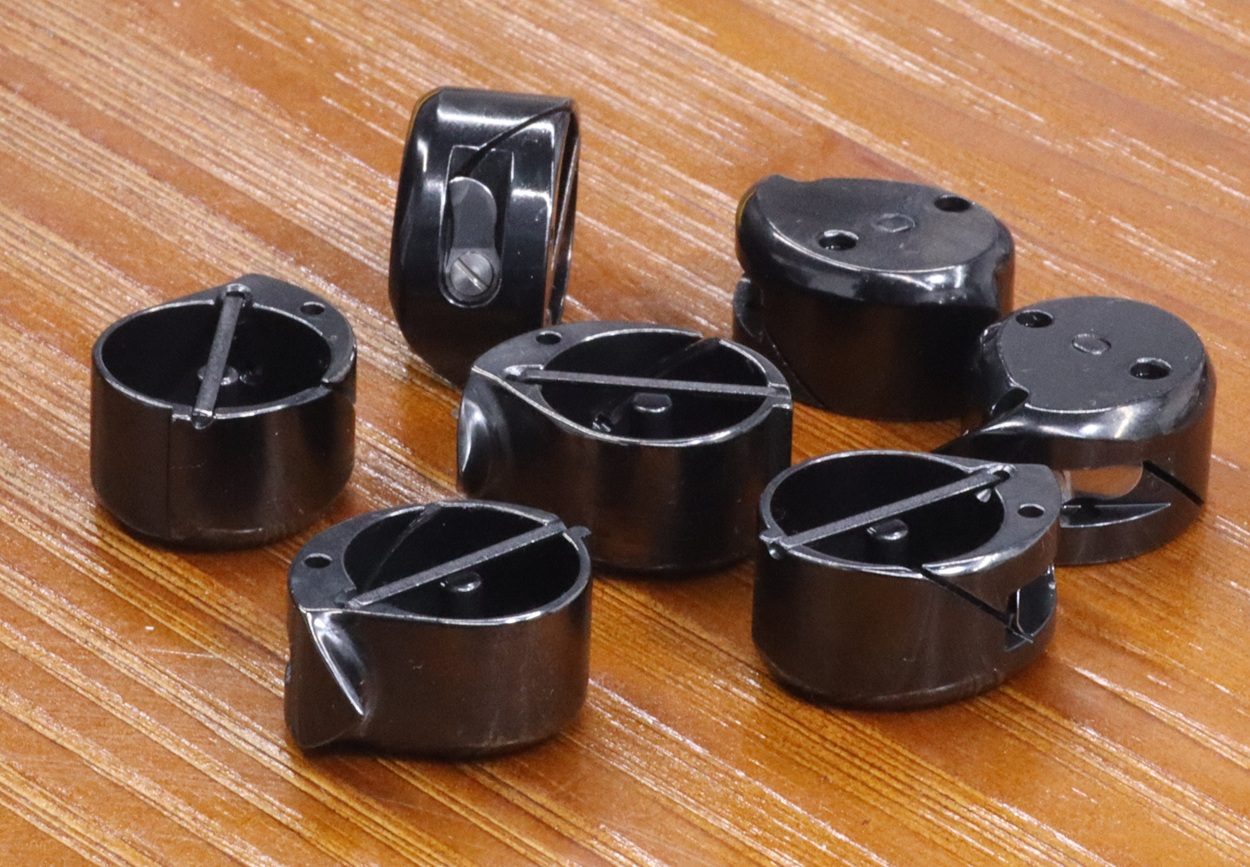 7360 large bobbin.jpg