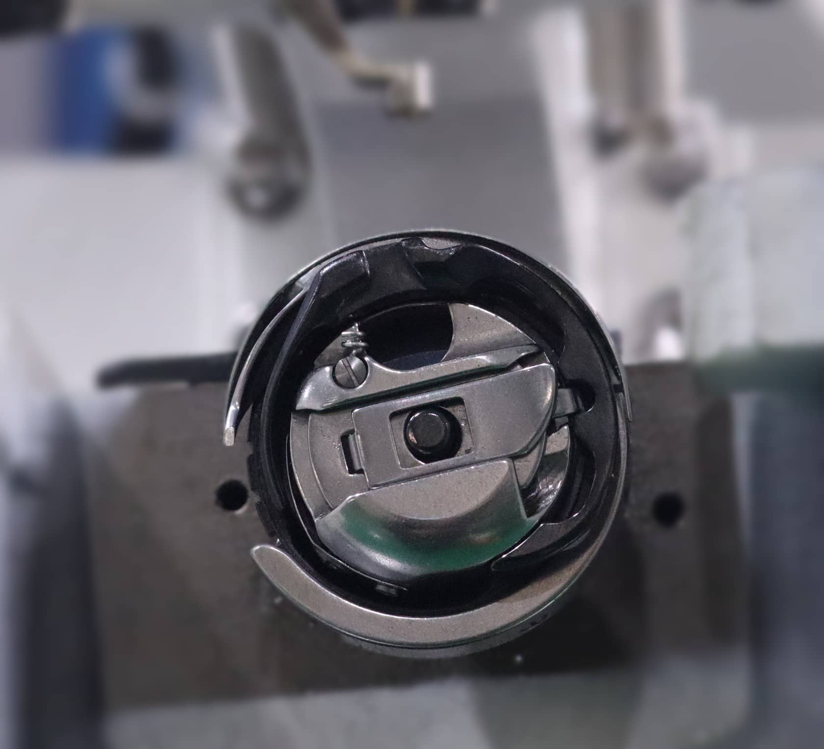 Budget Heavy Duty Programmable Pattern Sewing Machine