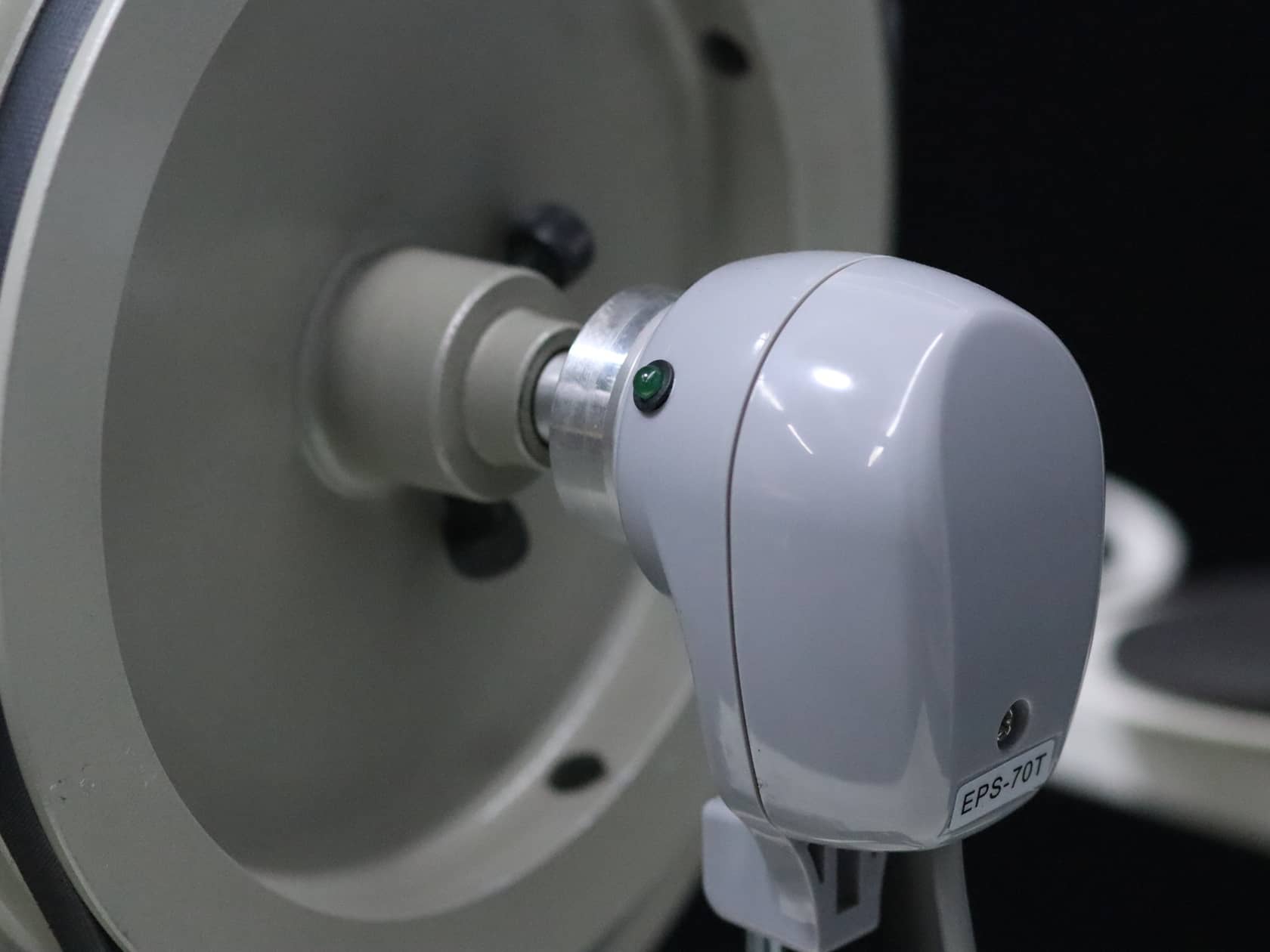 Robust needle positioner